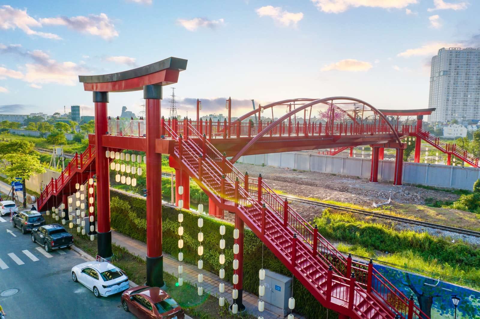 Cầu đi bộ – Vinhomes Smart City
